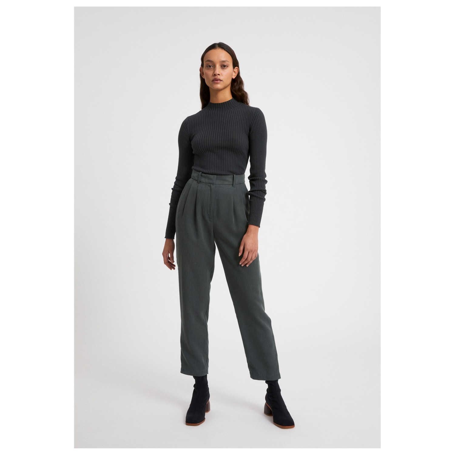 ARMEDANGELS Aretaa - Casual trousers 