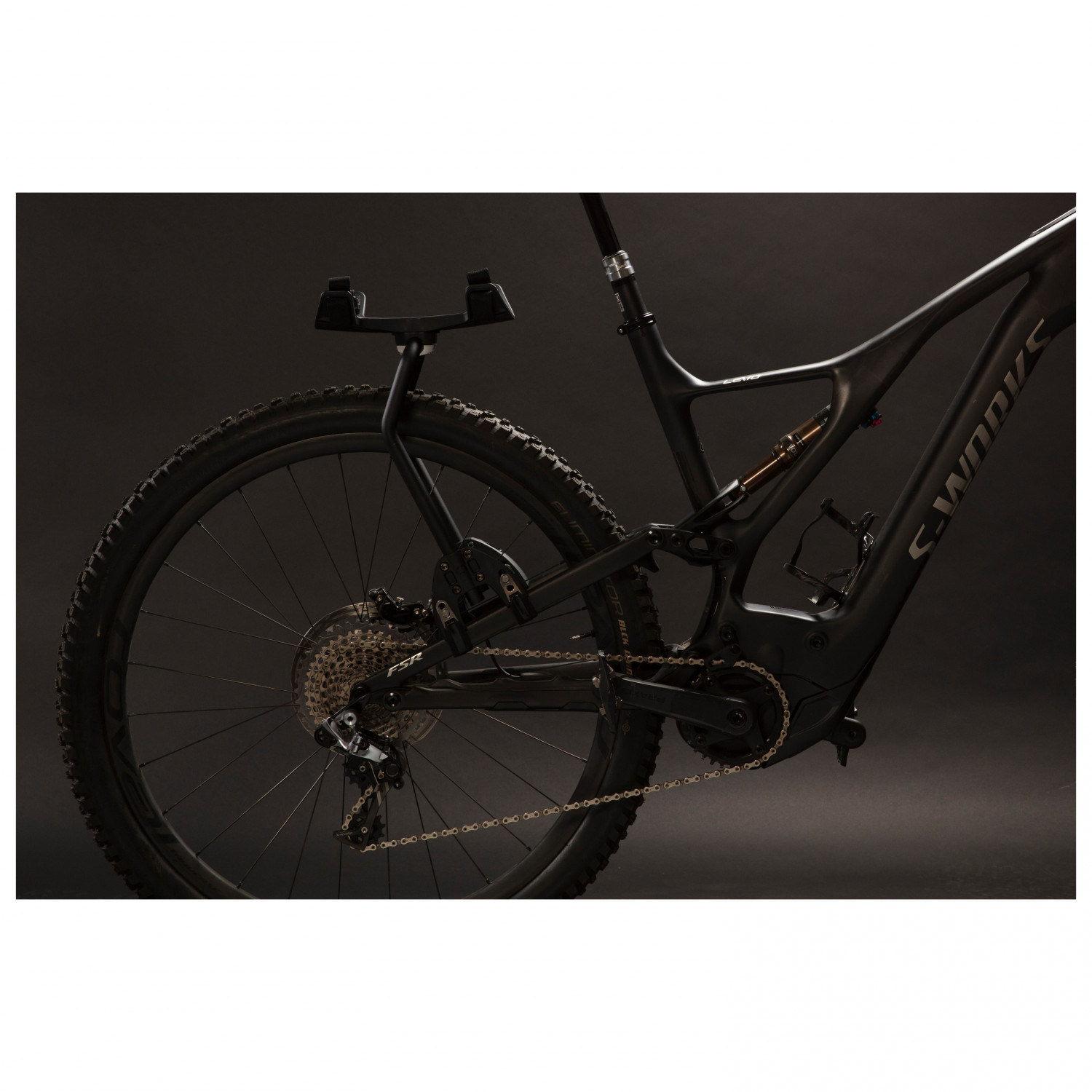 AEROE Spider bagagedrager, past op alle mountainbikes E MTB, grind en weg. Eenvoudig te installeren en te gebruiken, past op elke merk fietstas en bagagedrager, houdt 35 lbs