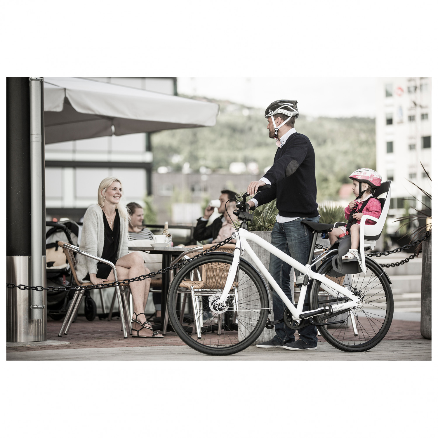 Hamax Caress with Lockable Bracket - Kinderzitje fiets | Gratis verzending  | Bergfreunde.nl