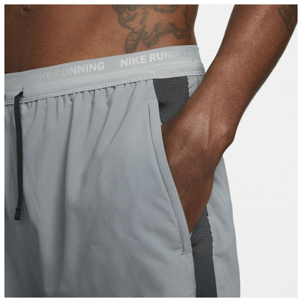 Nike - Dri-Fit Stride 7'' Hybrid Running Shorts - Pantalones cortos de running