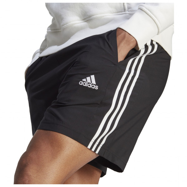 adidas - 3-Stripes Chelsea - Pantalones cortos