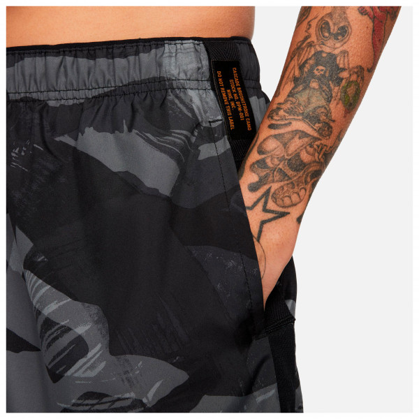 Nike - Dri-FIT Challenger 9'' Shorts - Loopshort