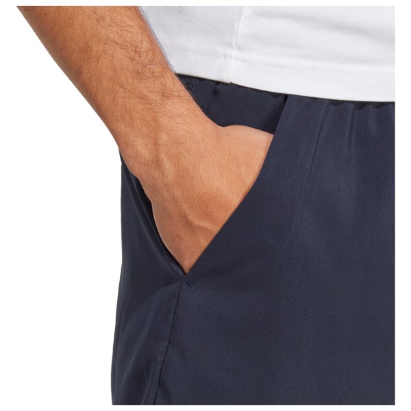 adidas - Aeroready Chelsea Linear Logo Shorts - Pantalones cortos