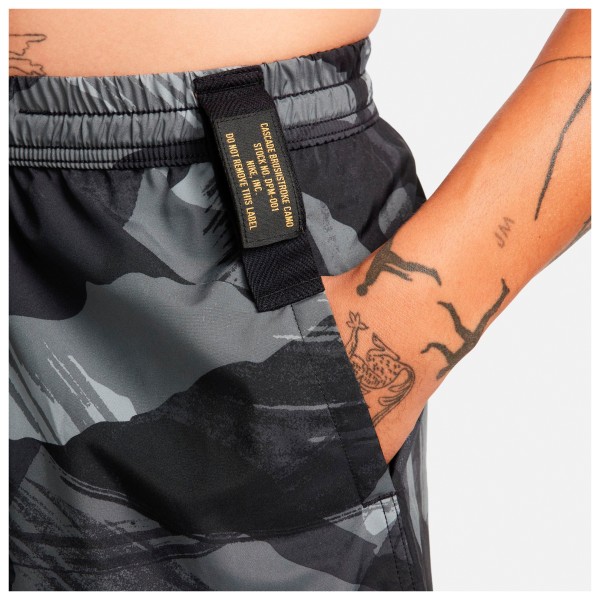 Nike - Form Camo Dri-FIT 9'' Training Shorts - Løbeshorts og 3/4-løbetights