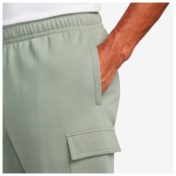 Nike - Sportswear Club Cargo - Pantalones cortos