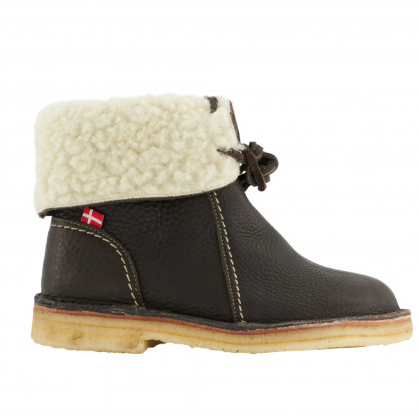 light mountaineering boots