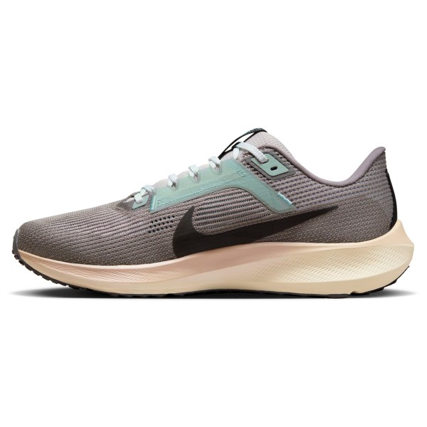 Nike - Air Zoom Pegasus 40 Premium - Running shoes