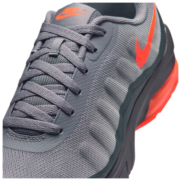 Nike - Air Max Invigor - Sneakers