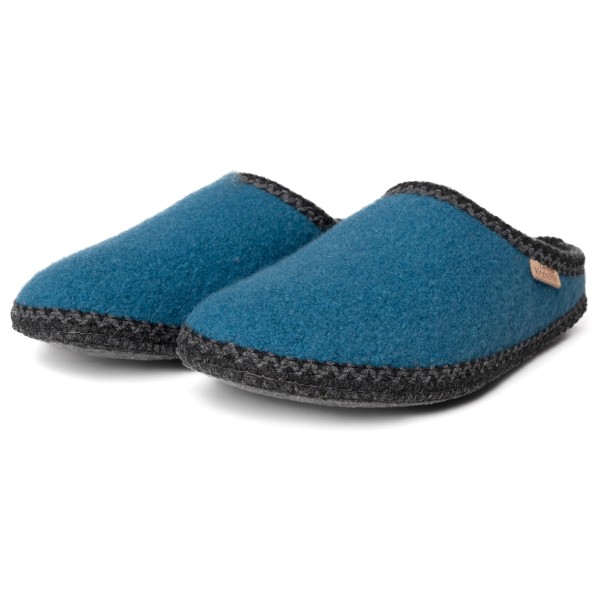 Living Kitzbühel - Slippers with crochet decoration - Slippers