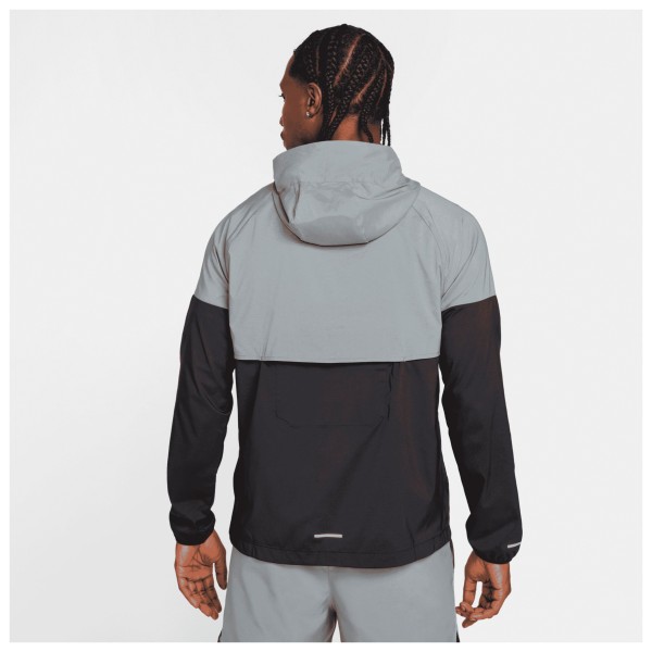 Nike - Impossible Light Windrunner Jacket - Loopjas