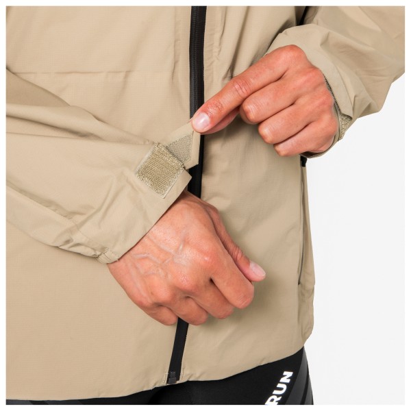 KIPRUN - Run Perf Rain Jacket - Hardloopjack