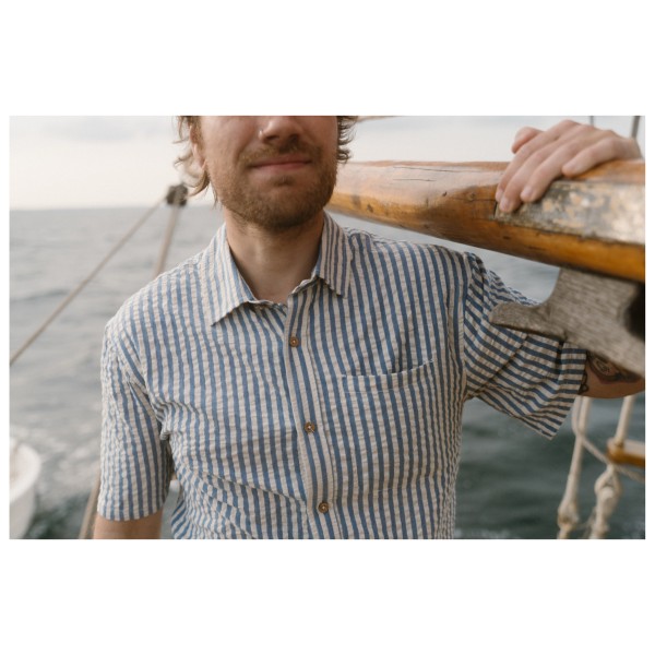 LAKOR - Seer Sucker Short Sleeve Shirt - Skjorte