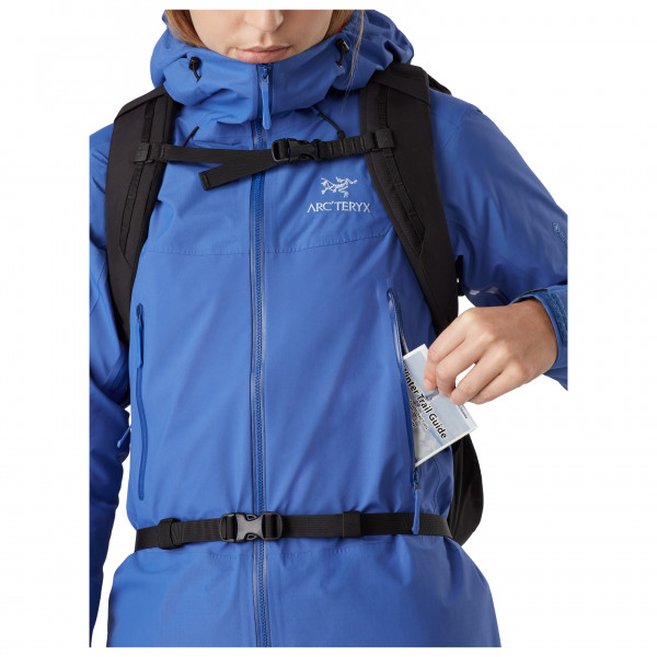 Arc'teryx - Women's Beta SL Hybrid Jacket - Regenjas