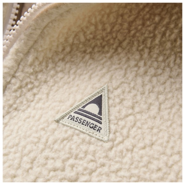 Passenger - Women's Home 1/2 Zip Recycled Hooded Sherpa Fleece - Fleecetrui