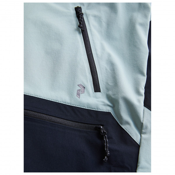 Peak Performance - Women's Stretch Trek Shorts - Shortsit