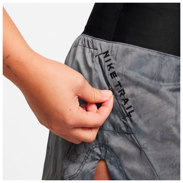 Nike - Women's Trail Repel Mid-Rise Shorts - Loopshort