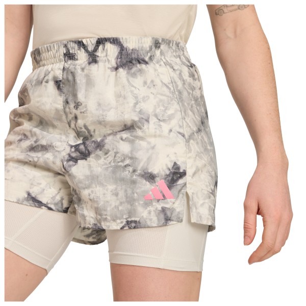 adidas - Women's Own The Run Spray Dye 2in1 Short - Loopshort
