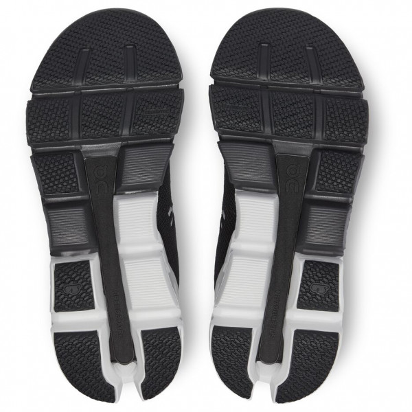 On - Women's Cloudflyer 4 Wide - Springskor