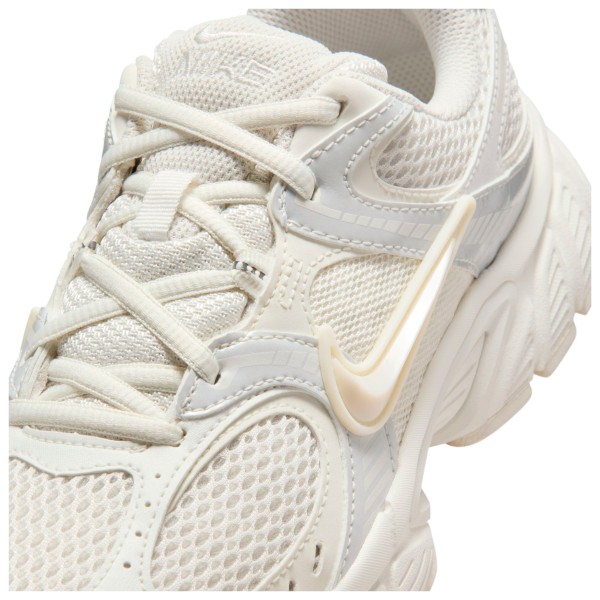 Nike - Women's V5 RNR - Sneakers