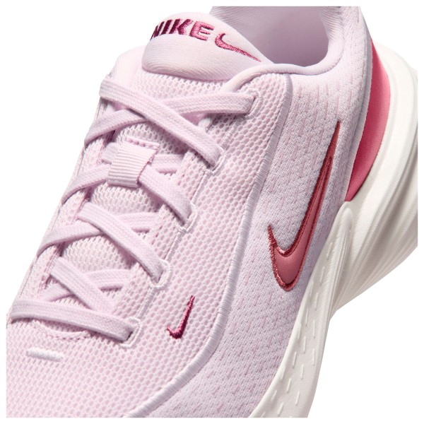 Nike - Women's Uplift Sport Club - Sneaker