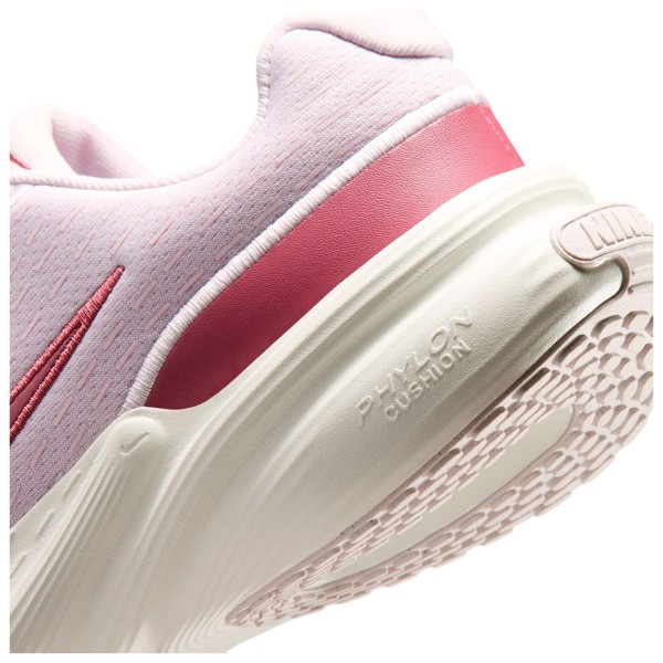 Nike - Women's Uplift Sport Club - Sneaker