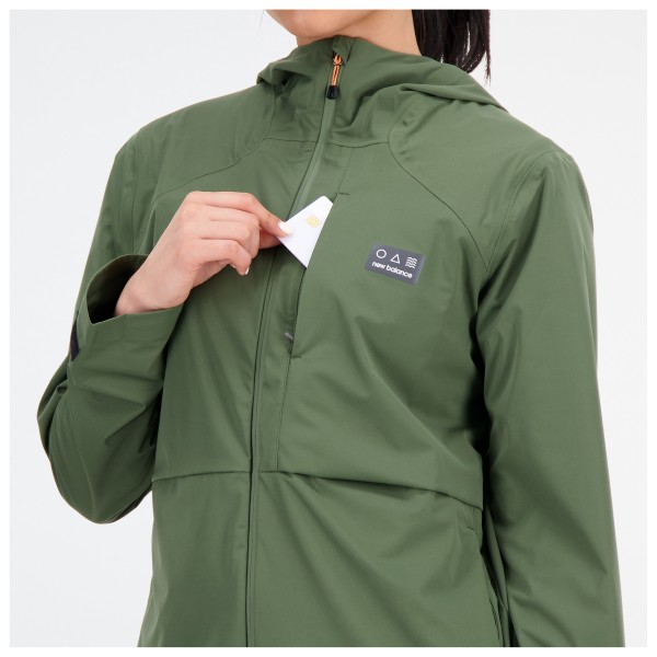 New Balance - Women's Impact Run AT Waterproof Jacket - Running jacket
