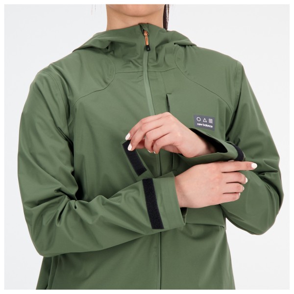New Balance - Women's Impact Run AT Waterproof Jacket - Running jacket