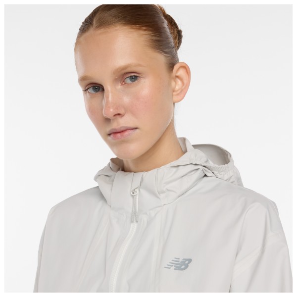 New Balance - Women's Better Run Waterproof Jacket - Loopjas