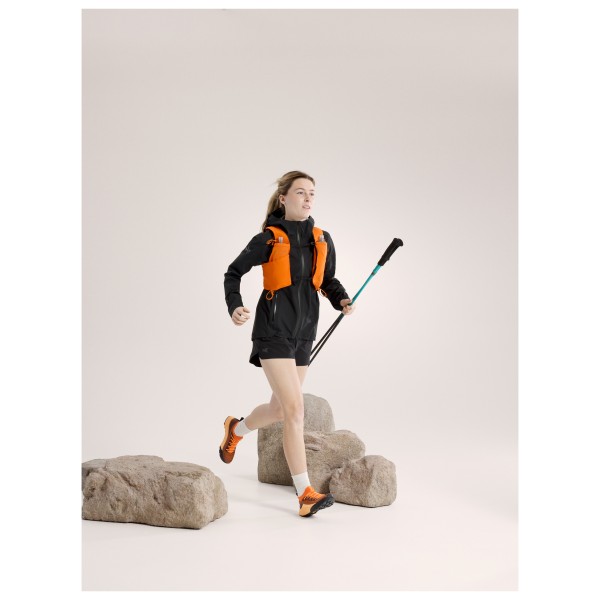 Arc'teryx - Women's Norvan Jacket - Loopjas