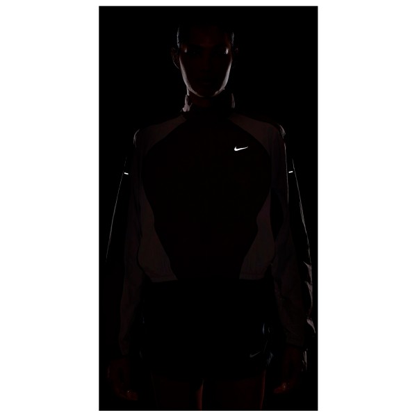 Nike - Women's Swift UV Repel Jacket - Juoksutakki