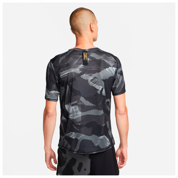 Nike - Dri-FIT Miler - Løbeshirt
