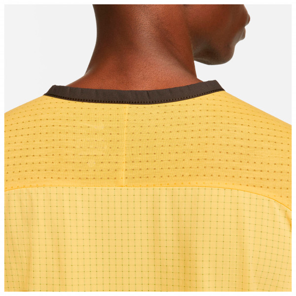 Nike - Dri-FIT Trail Solar Chase - Løbeshirt