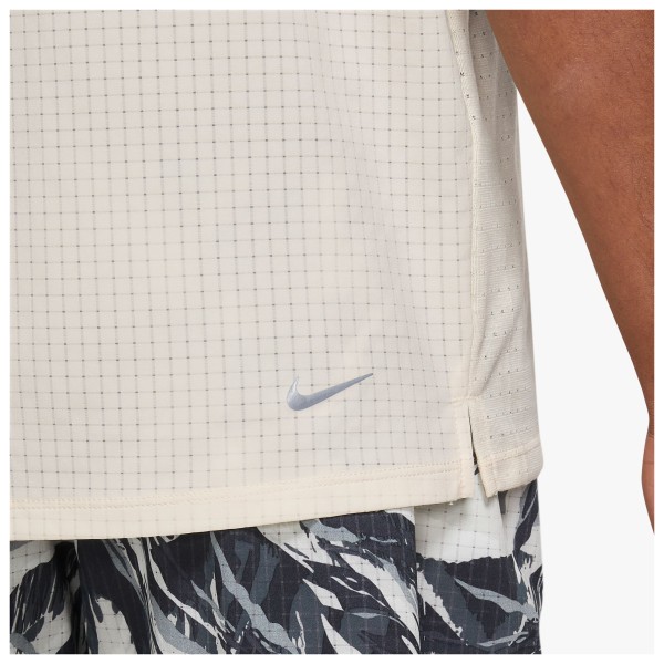 Nike - Dri-Fit Trail Solar Chase S/S - Hardloopshirt