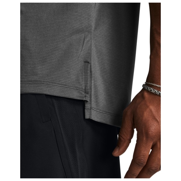 Under Armour - Launch Tee - Loopshirt