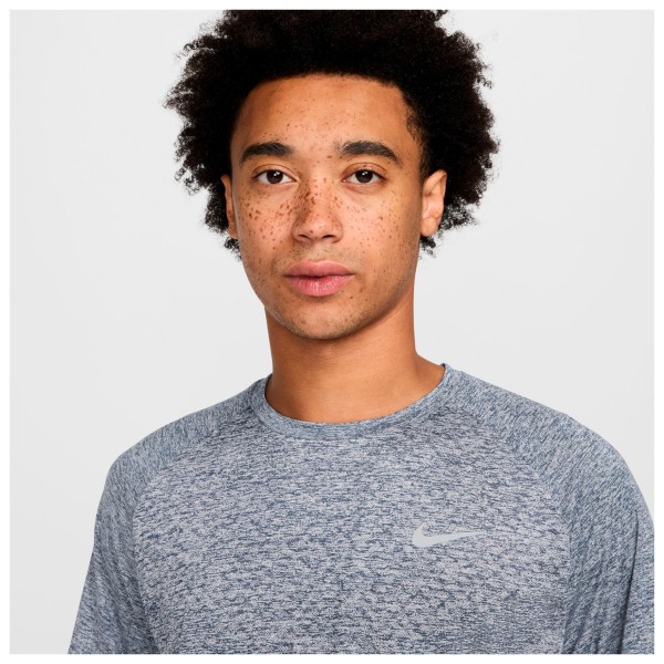 Nike - Stride Dri-Fit ADV Short-Sleeve Running Top - Løbeshirt