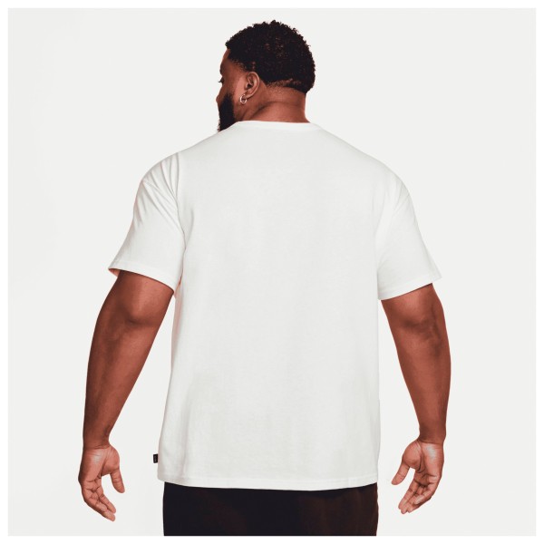 Nike - Premium Essentials T-Shirt - Loopshirt