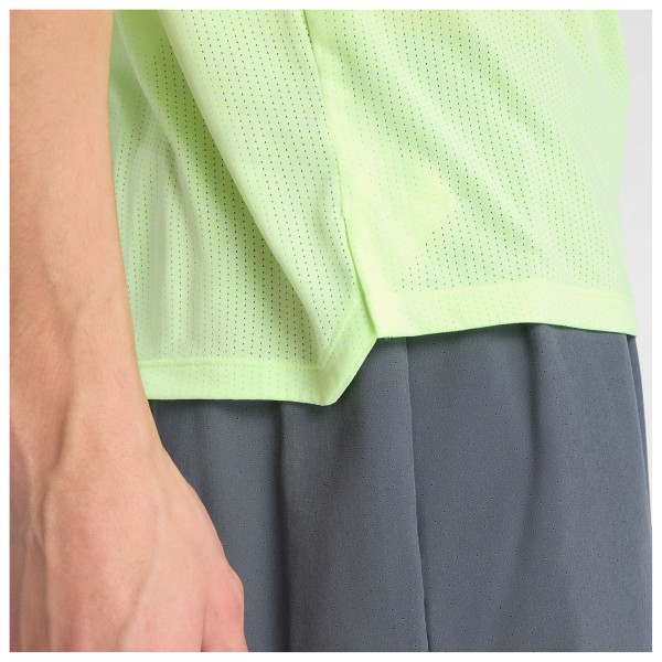 New Balance - Athletics Graphic T-Shirt V2 - Loopshirt