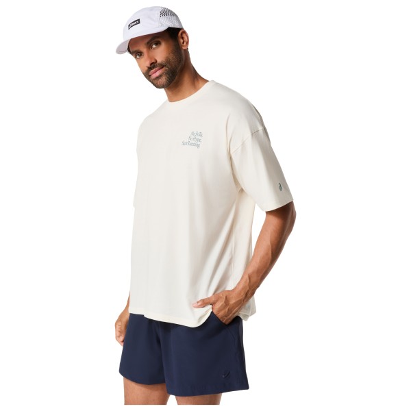 Asics - Runner Message Graphic Relaxed Tee - Juoksupaita
