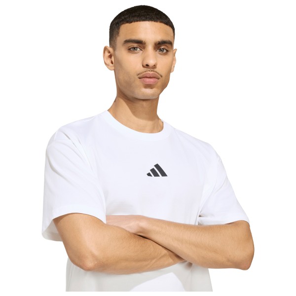 adidas - Runners We Are Different Graphic T-Shirt - Running shirt