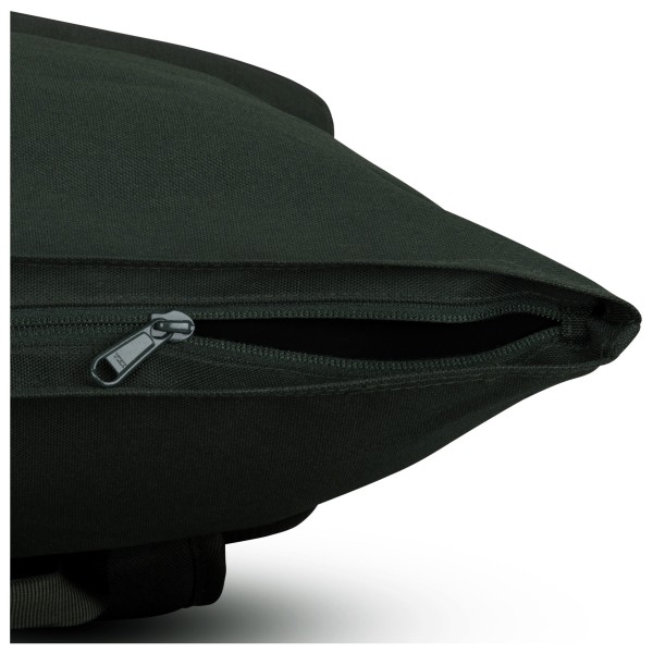 Johnny Urban - Allen 22 - Daypack