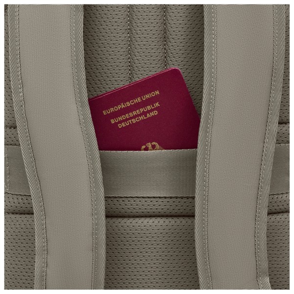 Johnny Urban - Finn 16 - Daypack
