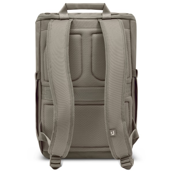 Johnny Urban - Finn 16 - Daypack