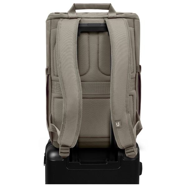 Johnny Urban - Finn 16 - Daypack