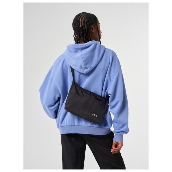 AEVOR - Shoulder Bag Light M - Skuldertaske