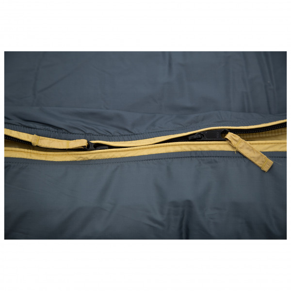 Carinthia - G 90 - Syntetsovsäck