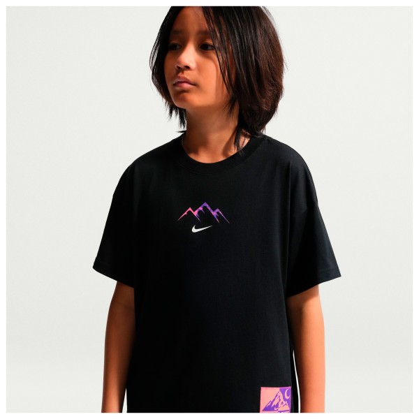 Nike - Kid's NSW Tee Loose Fit Logo Retro - Camiseta de manga corta