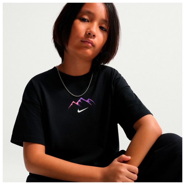 Nike - Kid's NSW Tee Loose Fit Logo Retro - Camiseta de manga corta
