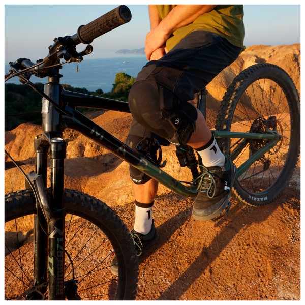 Amplifi - Havok2.0 Knee Zip - Suojus