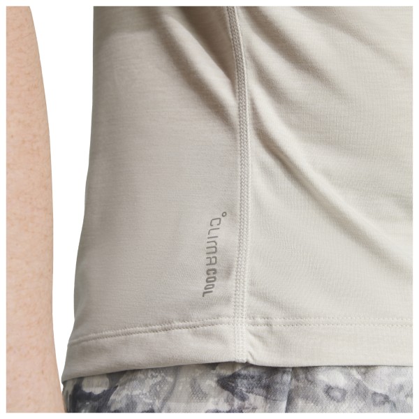 adidas - Women's Own The Run Melange T-Shirt - Loopshirt