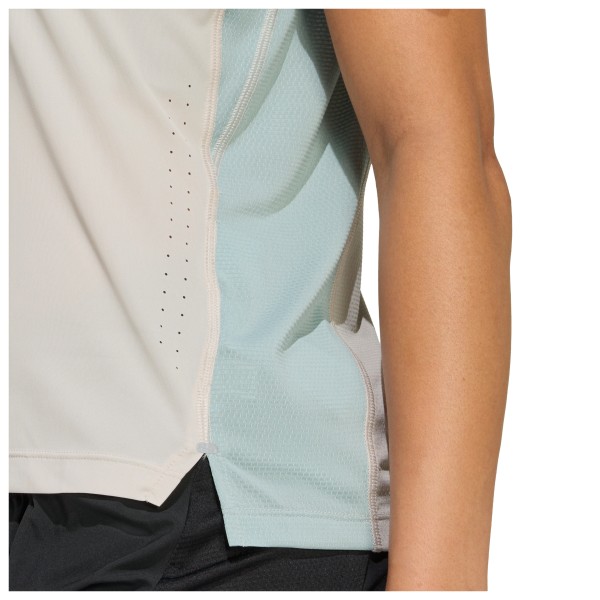 adidas - Women's Adi365 Breeze Tee - Löpartröja